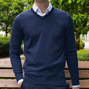 NWOT JOHN HENRIC (MED) Sweden 100 Merino V-Neck Navy Marl Pattern Sweater